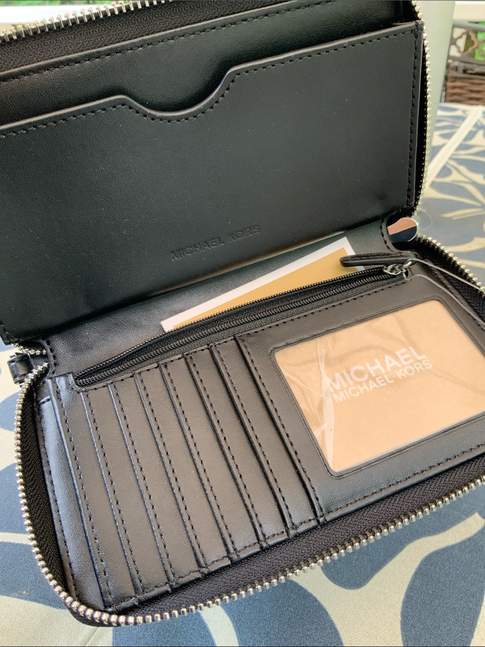Michael Kors Black LARGE Flat phone case organizer. 17 pro fits NWT - Picture 4 of 15